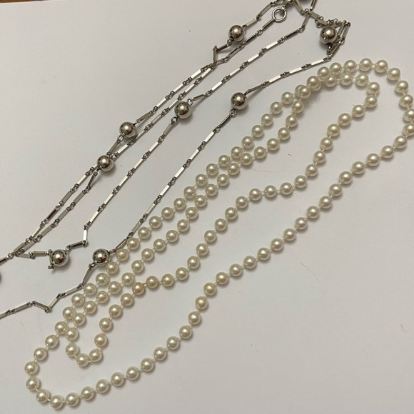 Vintage Silver Ball 52-inch Chain Necklace - Picture 2 of 2